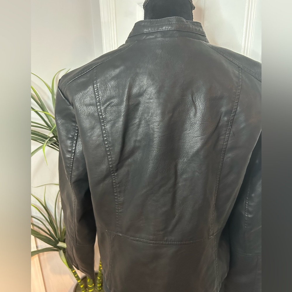 BACCINI Women’s Black Leather Jacket - Picture 6 of 9